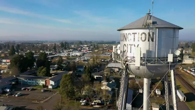 Junction City Oregon picture of water tower and bridge