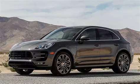 Black Porsche Macan