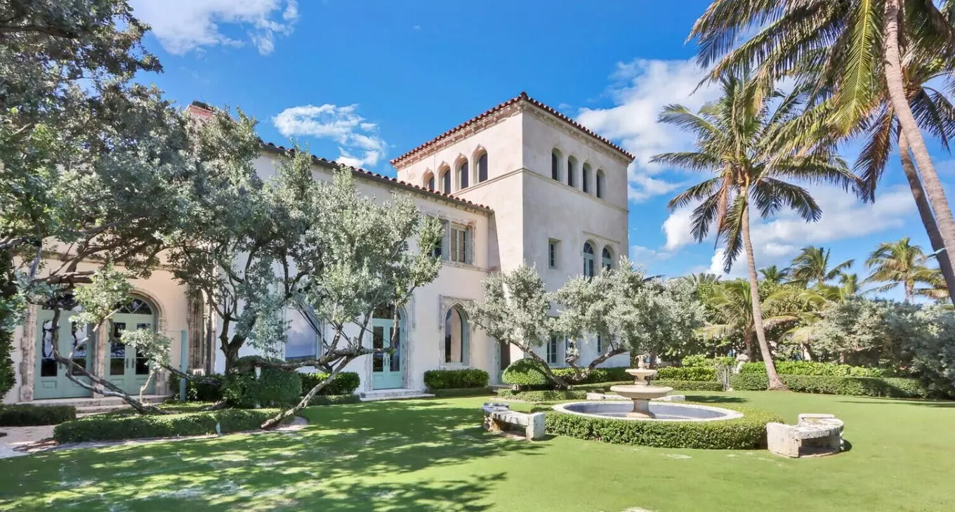 Intracoastal Waterway Residence at 940 N. Lake Way