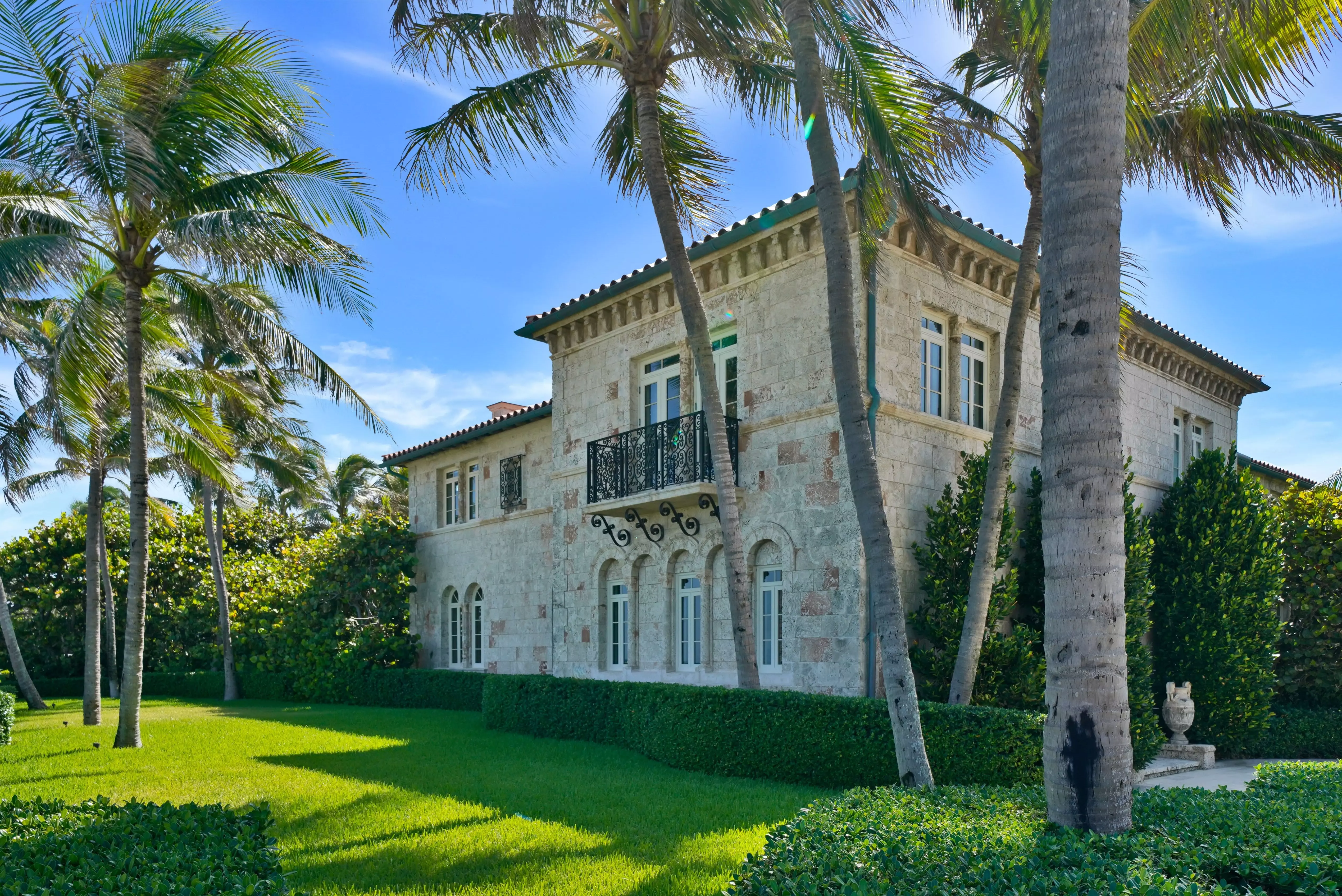 Oceanfront House at 550 S. Ocean Blvd.