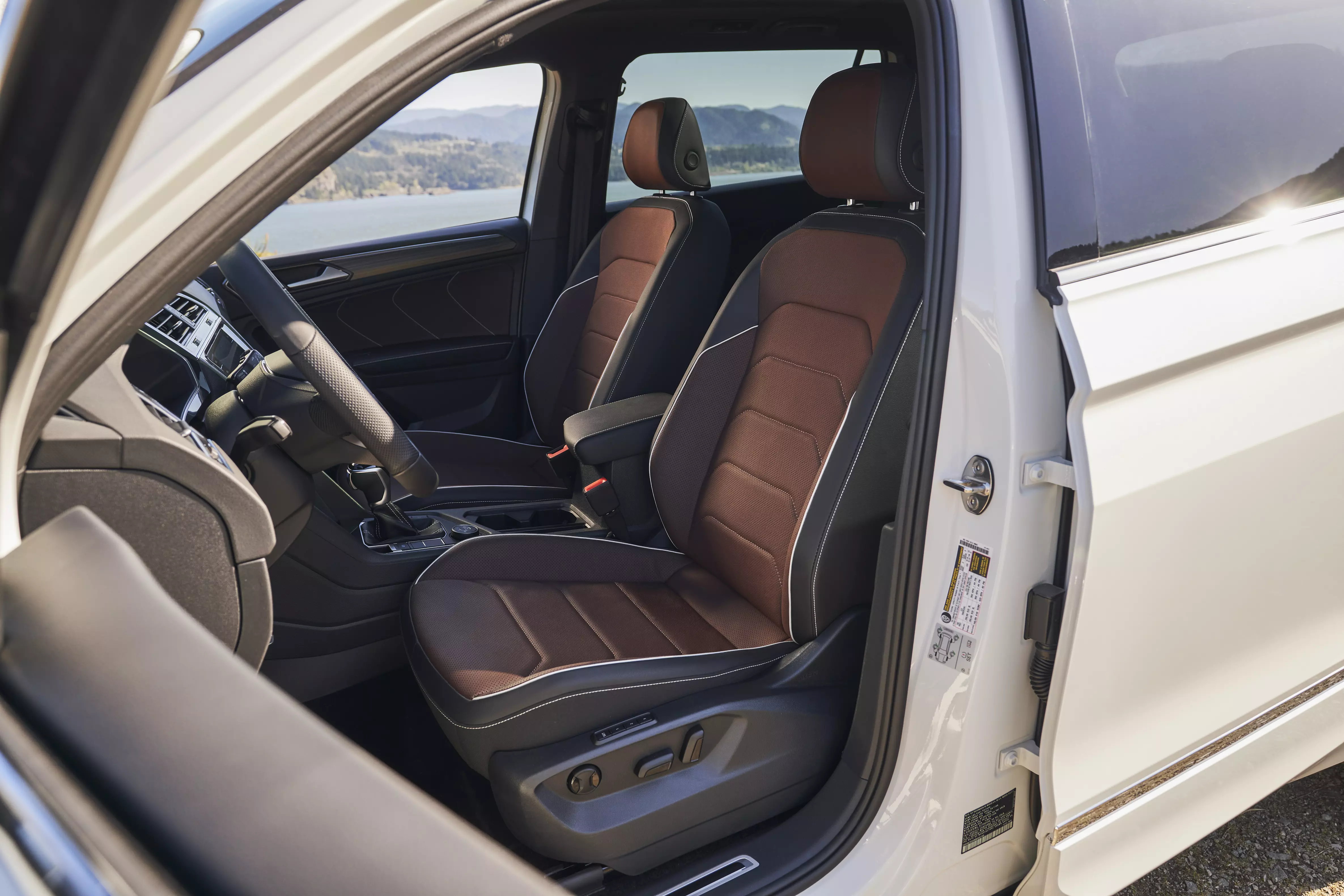 Volkswagen Tiguan SEL R-Line interior seats