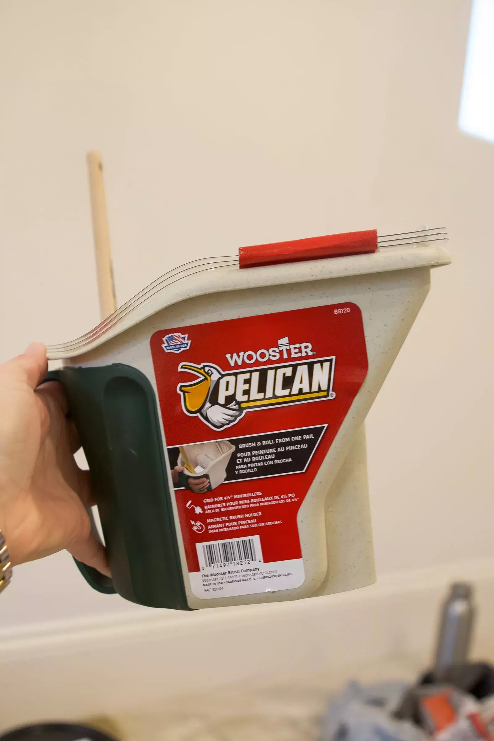 Pelican paint pail