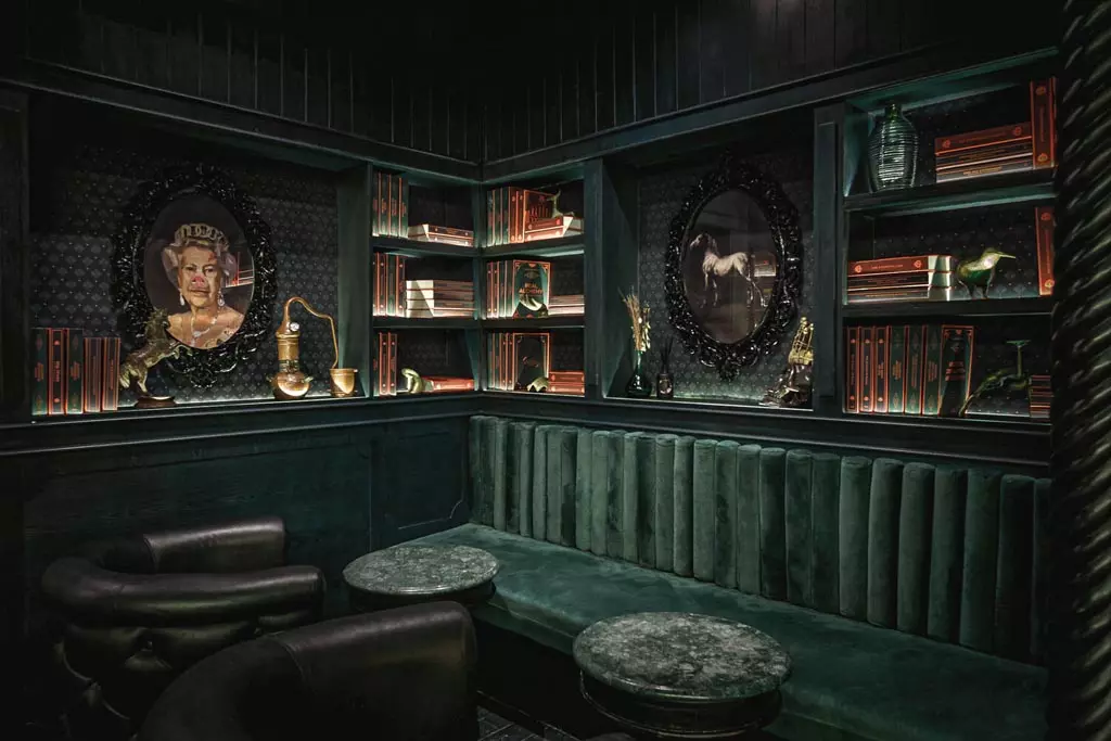 Interior design of Shady Pig Bar by Léon