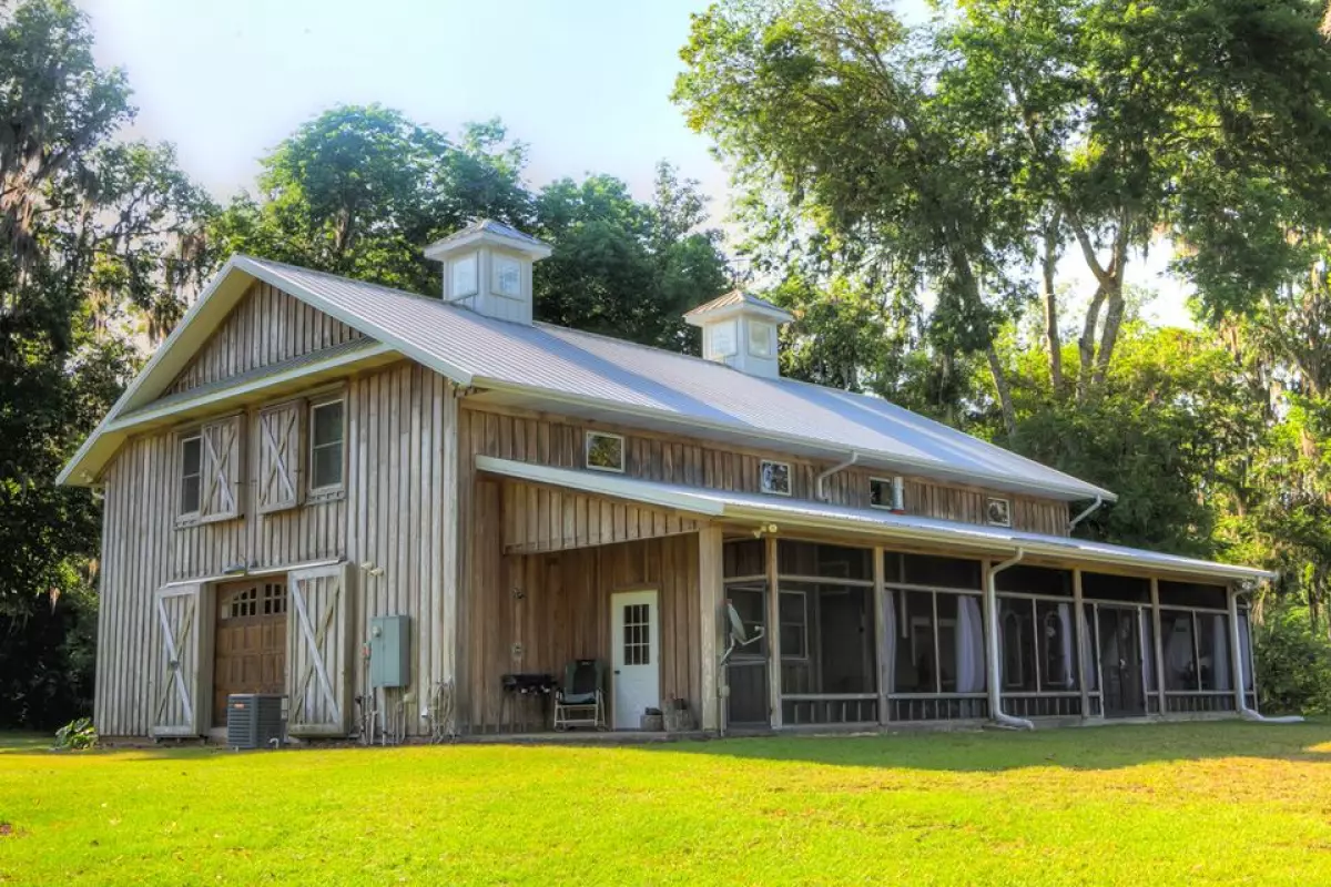 barn house interiors