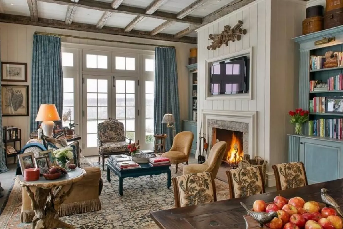 German Interior Design Style Overview and Examples. Cozy ethnic living room in light colors