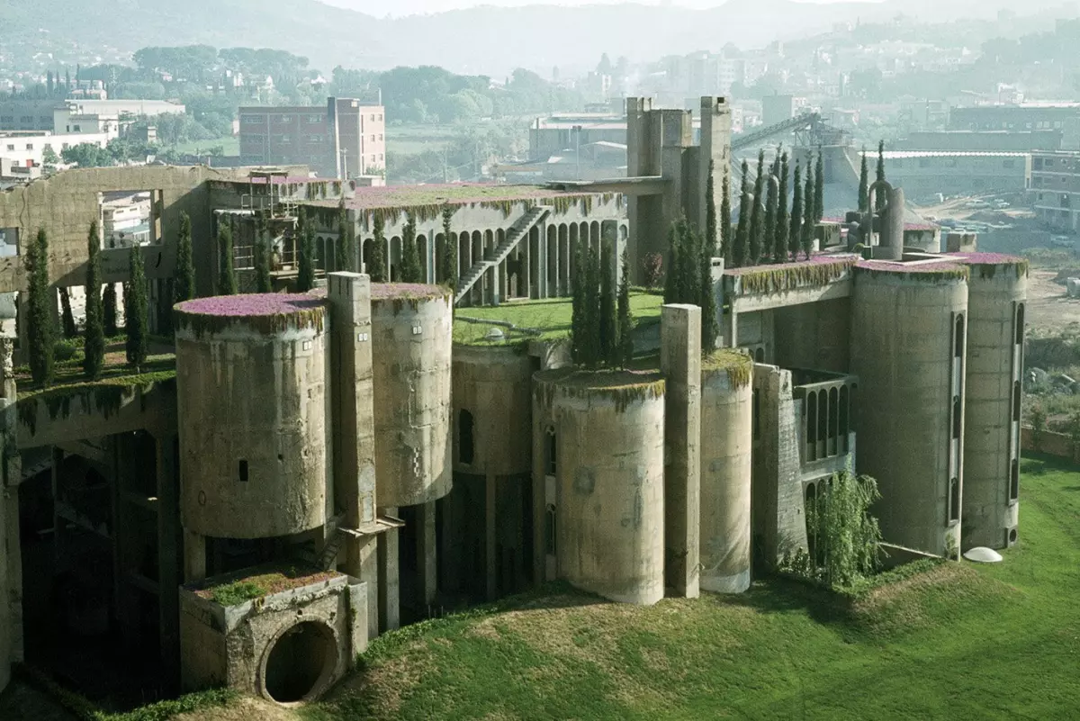 Inside Ricardo Bofill’s Fortress and Muse Cement Factory