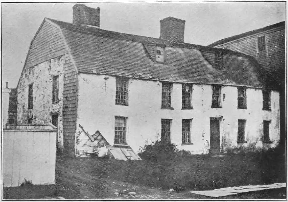 Dutch Colonial house in Rhode Island that dates to the 1600s