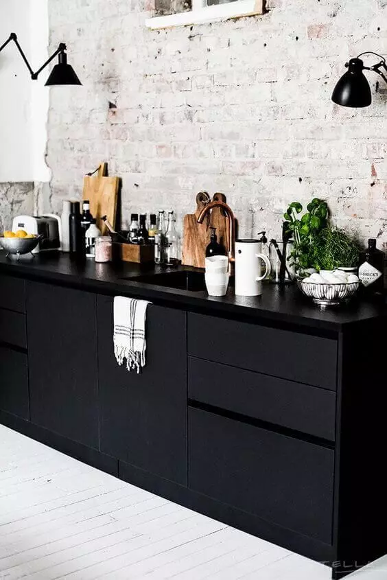 Black Kitchen