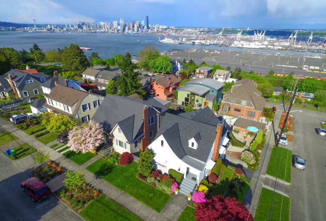 Queen Anne and Magnolia